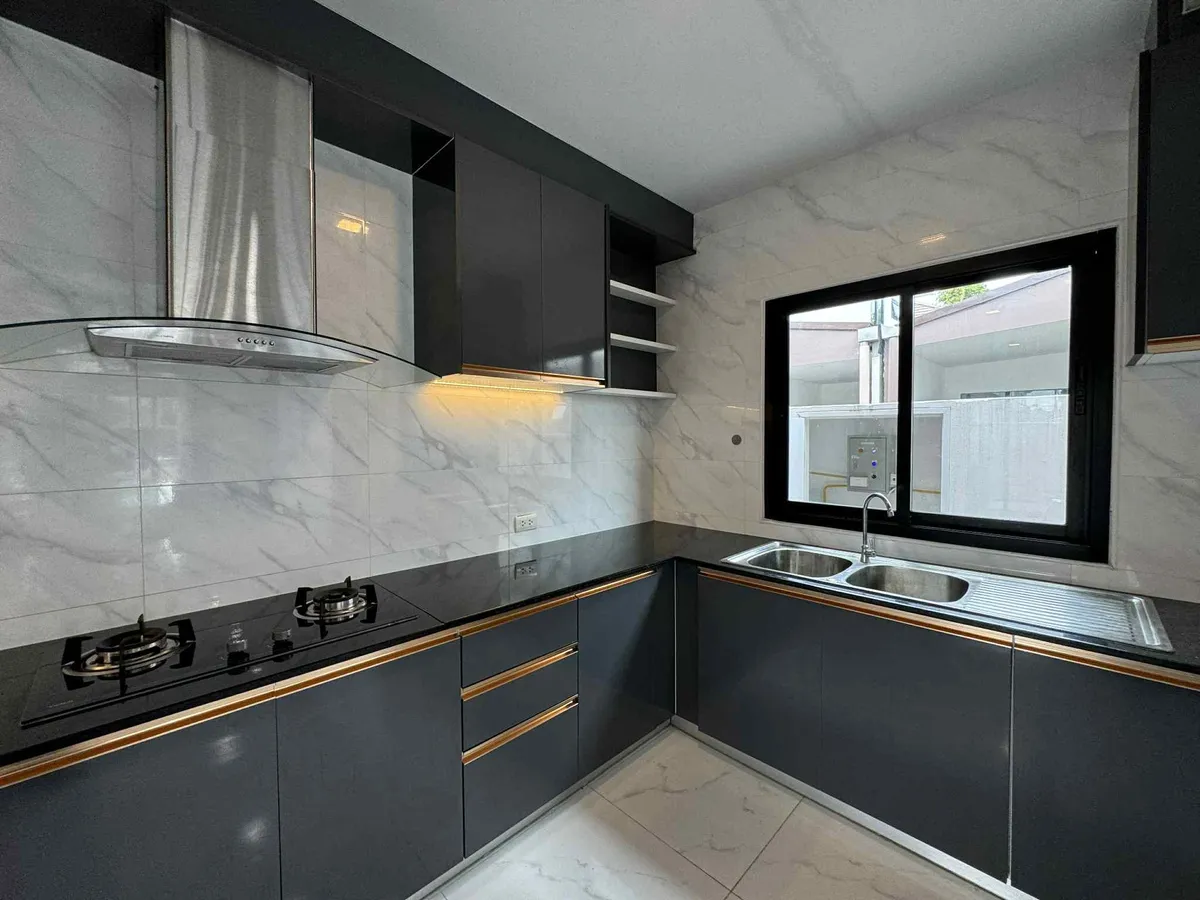 4 Bedrooms 3 Bathrooms in Huay Yai photo 8
