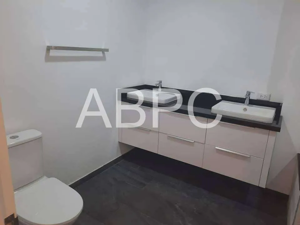 5 Bedroom House For Rent In East Pattaya photo 11