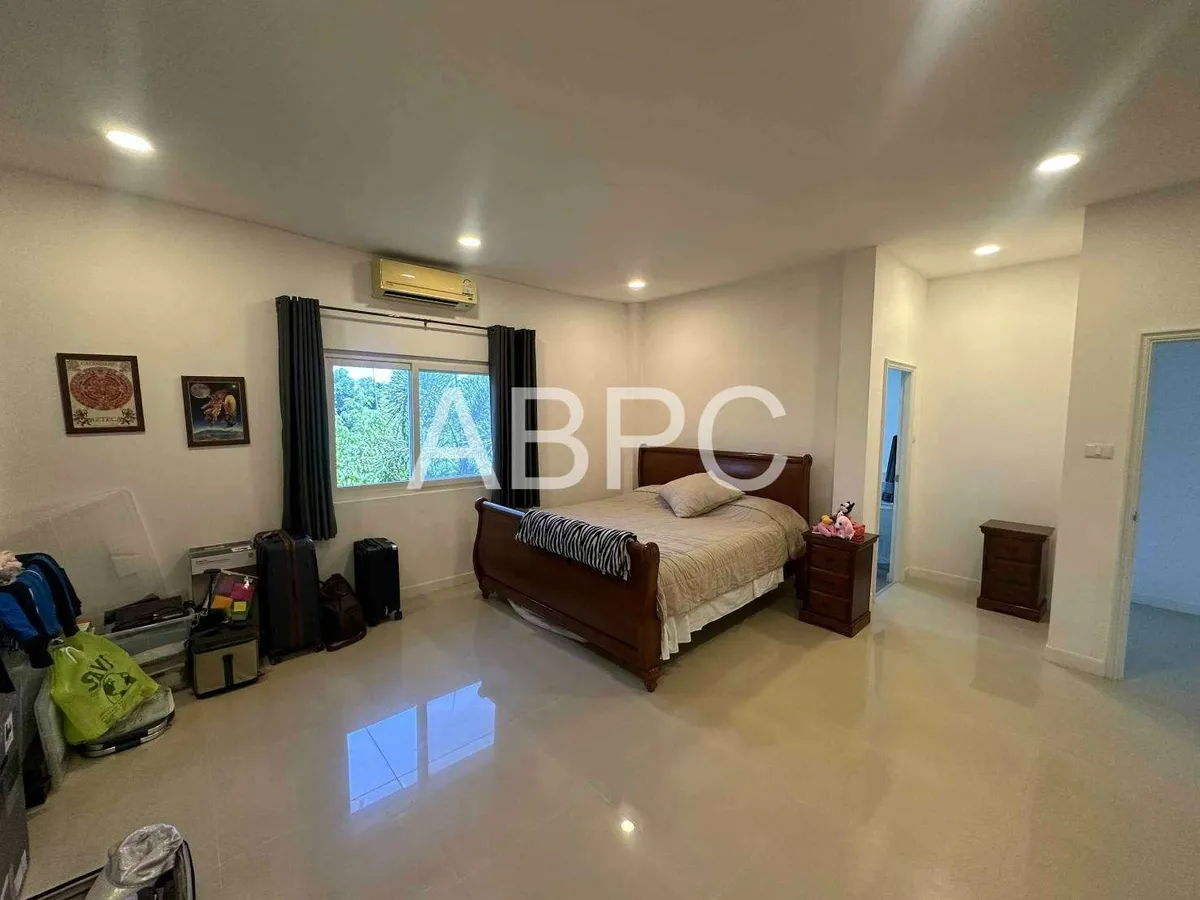 5 Bedroom House For Rent In East Pattaya photo 13