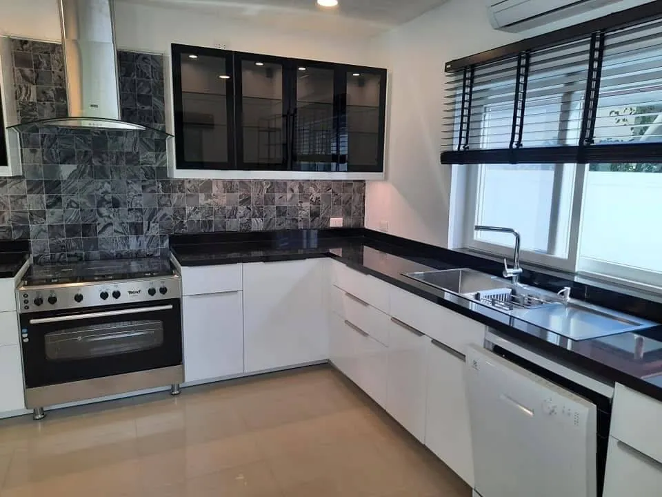 5 Bedroom House For Rent In East Pattaya photo 17