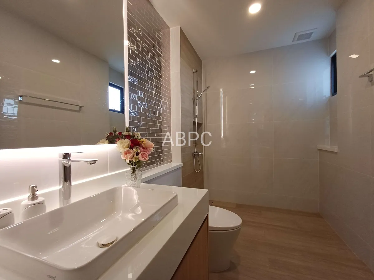 Brand New Modern Style Pool Villa 4 Bedrooms 5 bathrooms in Mabprachan photo 11