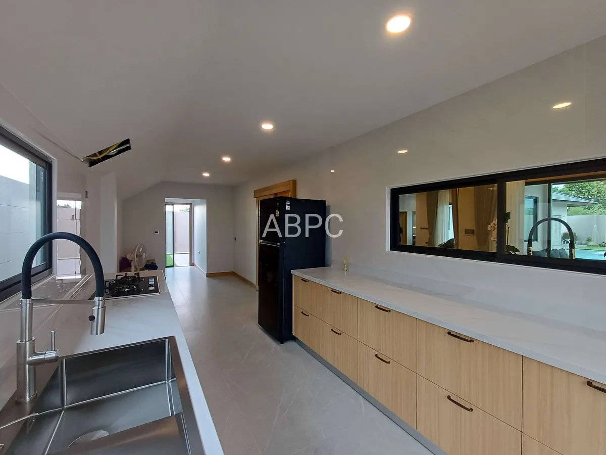 Brand New Modern Style Pool Villa 4 Bedrooms 5 bathrooms in Mabprachan photo 17