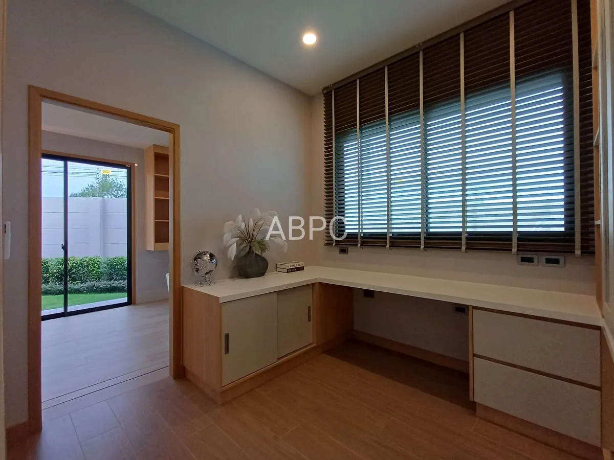 Brand New Modern Style Pool Villa 4 Bedrooms 5 bathrooms in Mabprachan photo 43