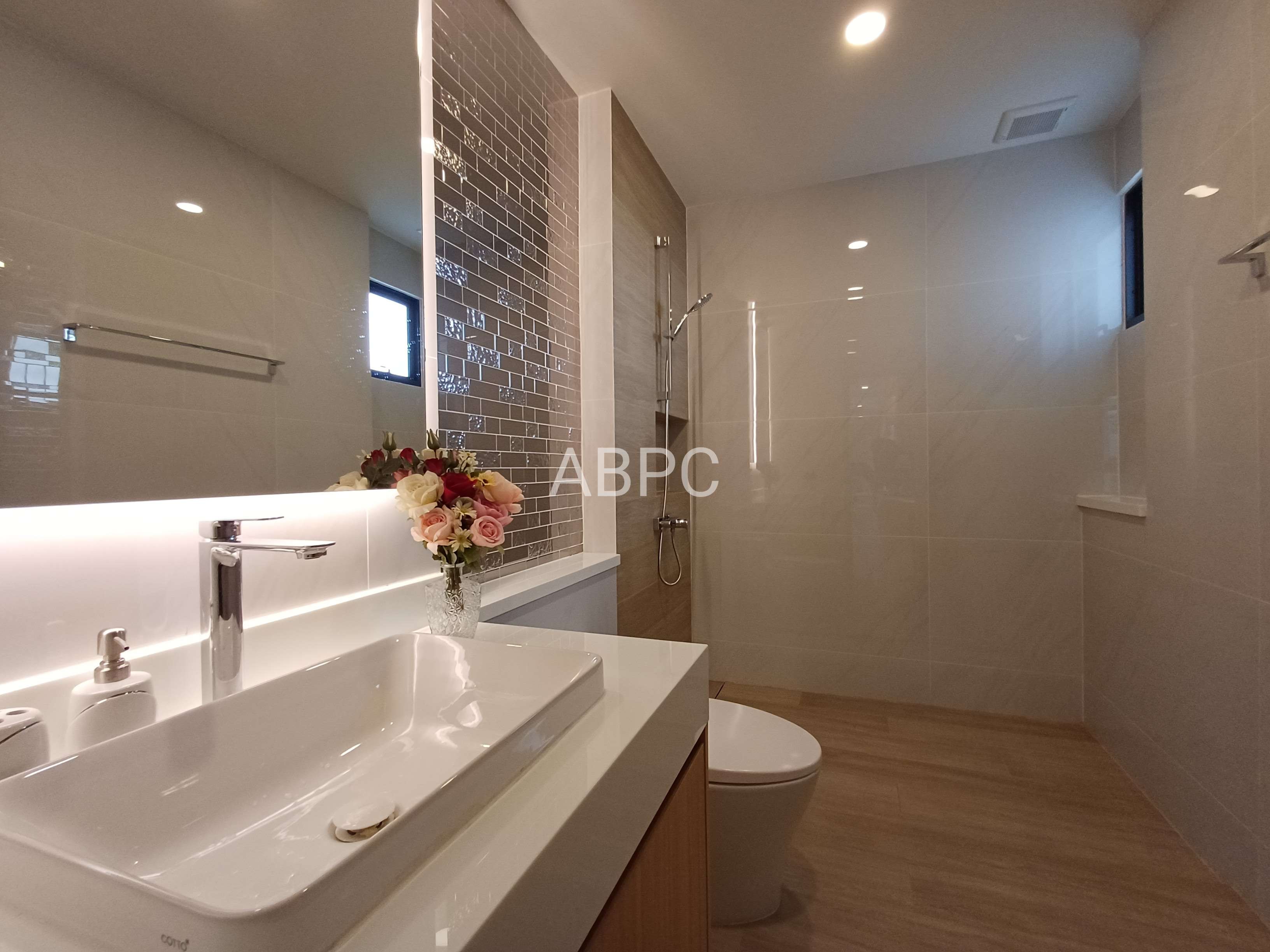 Brand New Modern Style Pool Villa 4 Bedrooms 5 bathrooms in Mabprachan photo 12