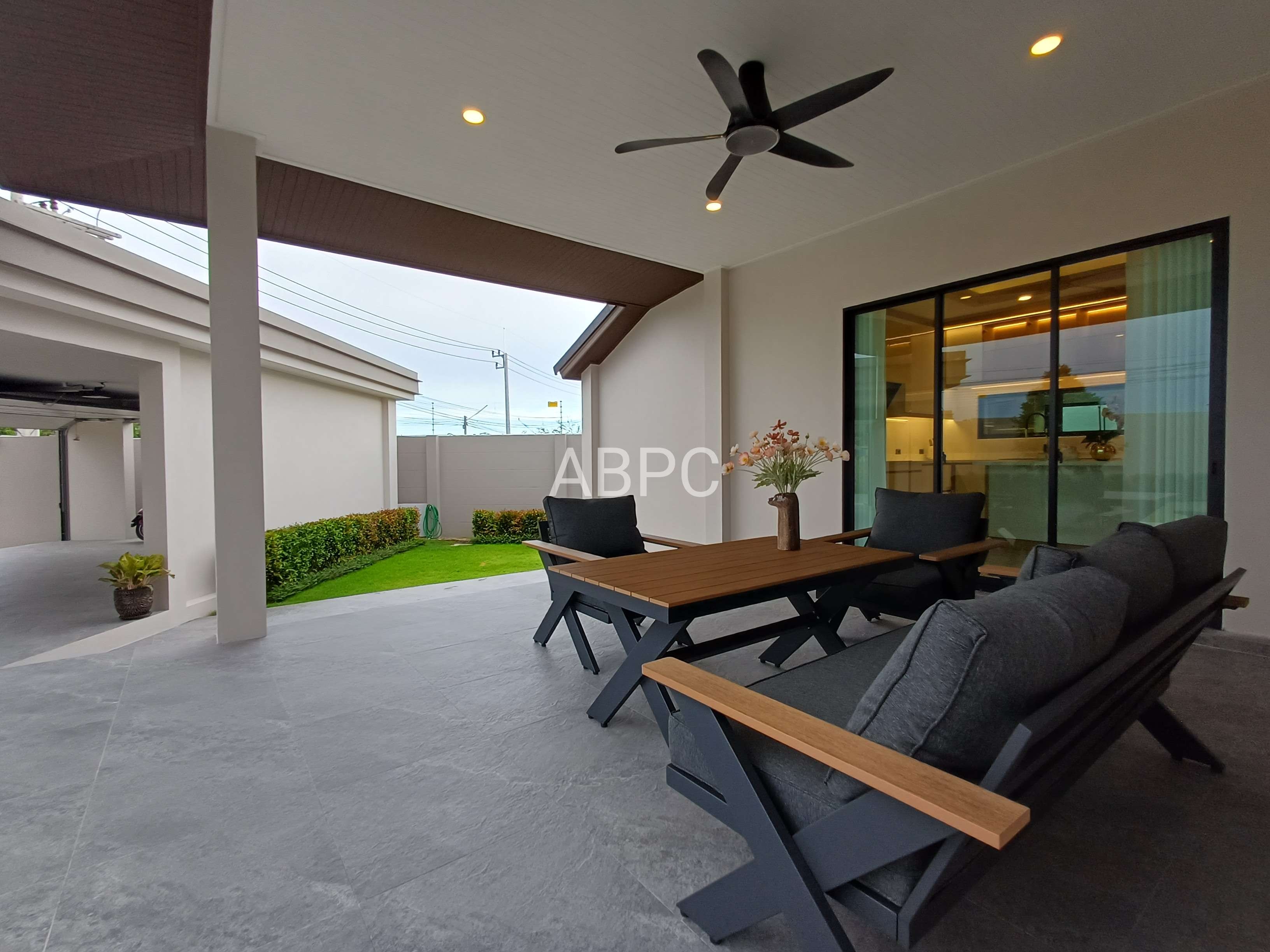Brand New Modern Style Pool Villa 4 Bedrooms 5 bathrooms in Mabprachan photo 25