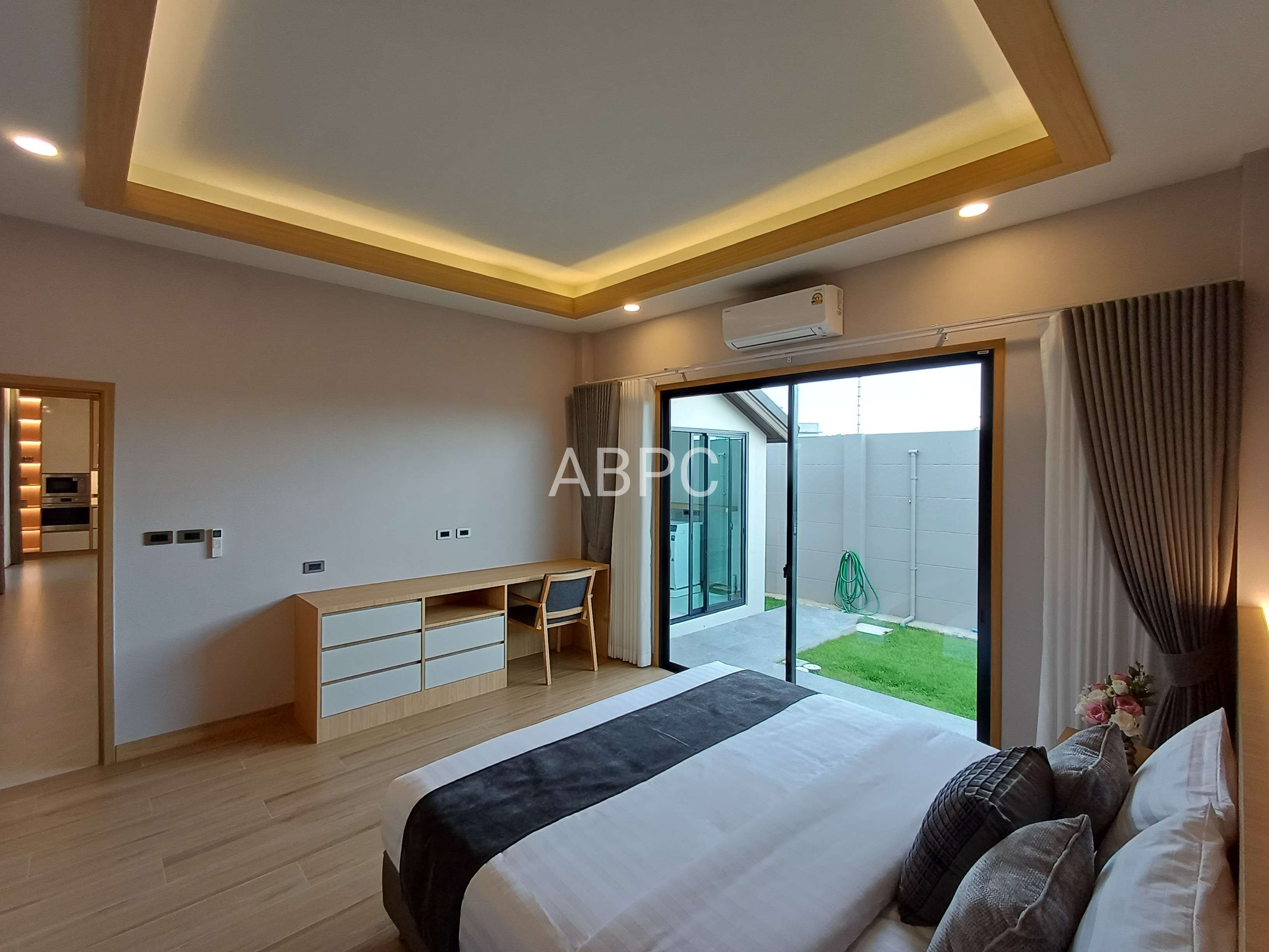 Brand New Modern Style Pool Villa 4 Bedrooms 5 bathrooms in Mabprachan photo 13
