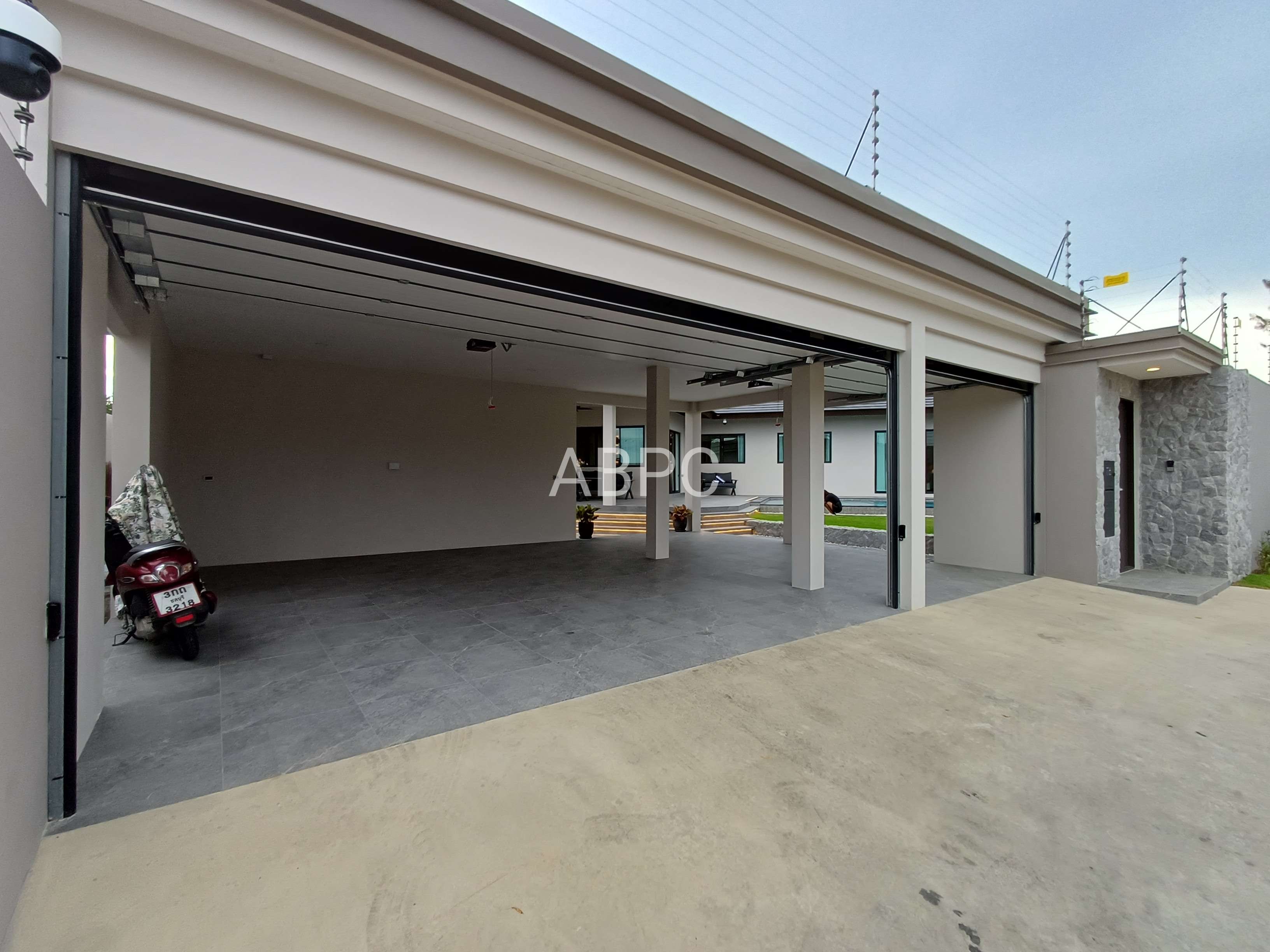Brand New Modern Style Pool Villa 4 Bedrooms 5 bathrooms in Mabprachan photo 30
