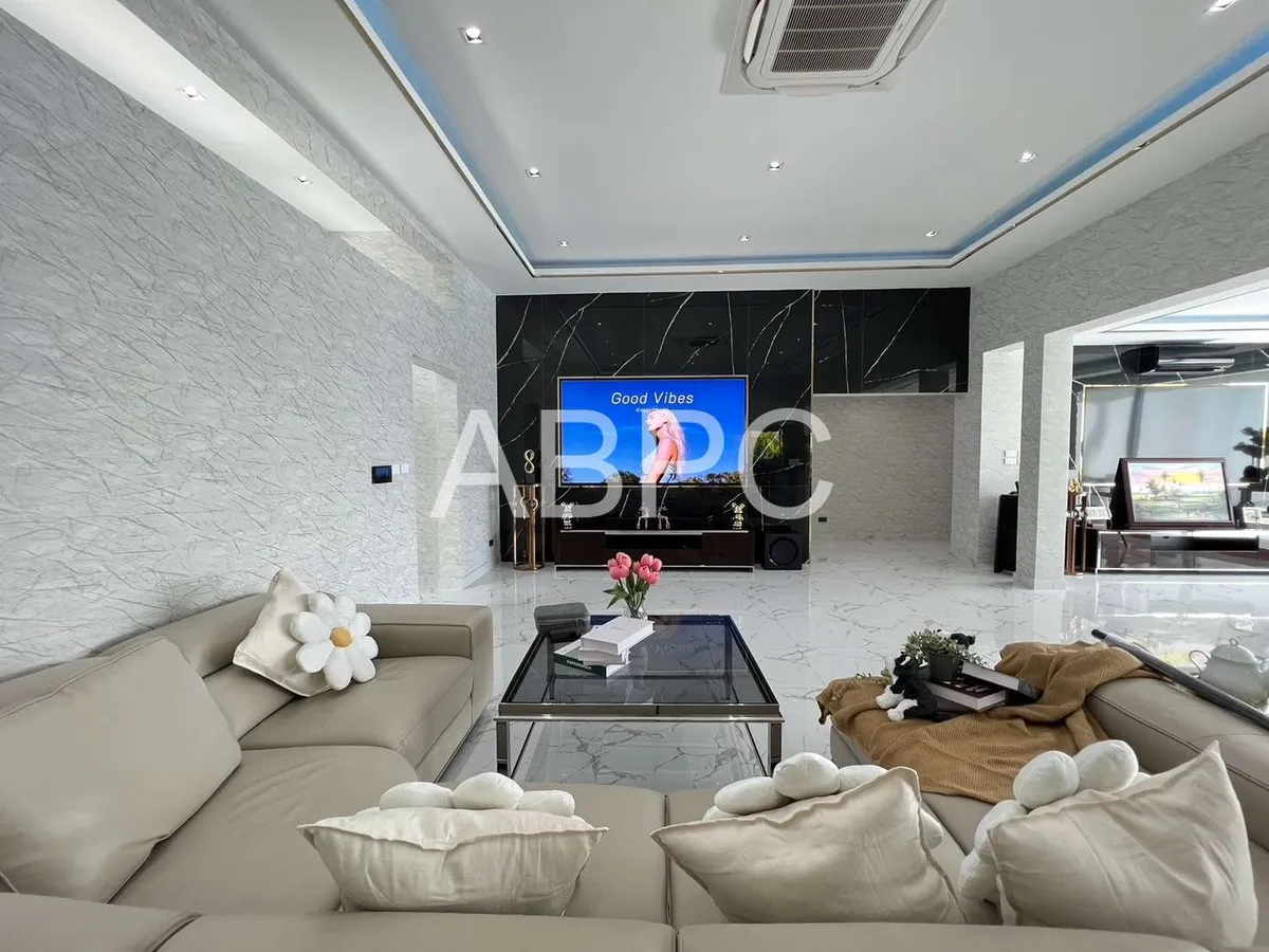 Luxury Pool Villa 4 Bedrooms 5 Bathrooms in Siam Royal Pattya photo 12
