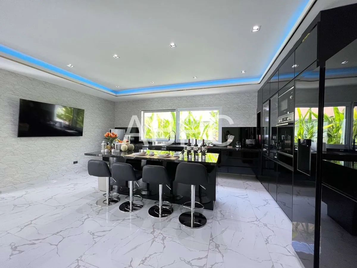 Luxury Pool Villa 4 Bedrooms 5 Bathrooms in Siam Royal Pattya photo 13