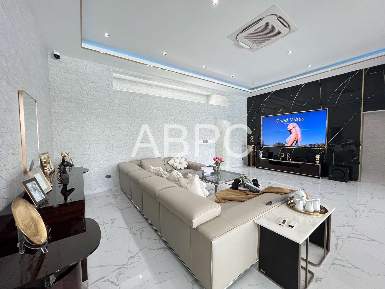 Luxury Pool Villa 4 Bedrooms 5 Bathrooms in Siam Royal Pattya photo 11