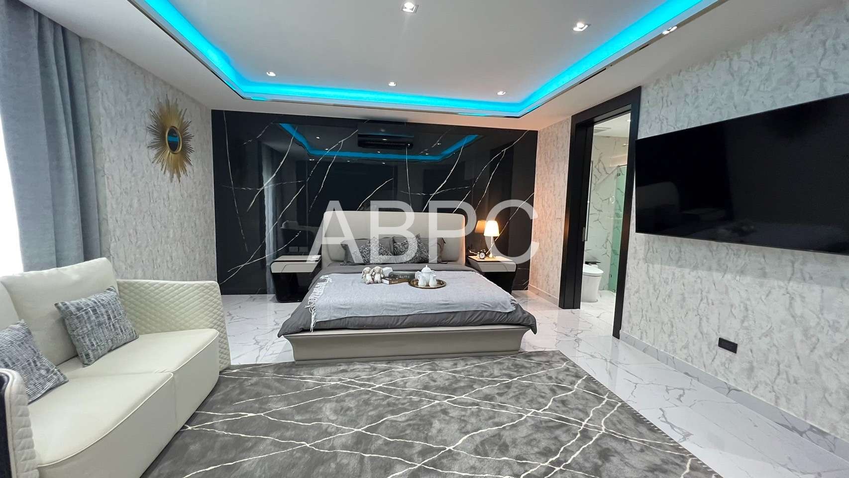 Luxury Pool Villa 4 Bedrooms 5 Bathrooms in Siam Royal Pattya photo 16