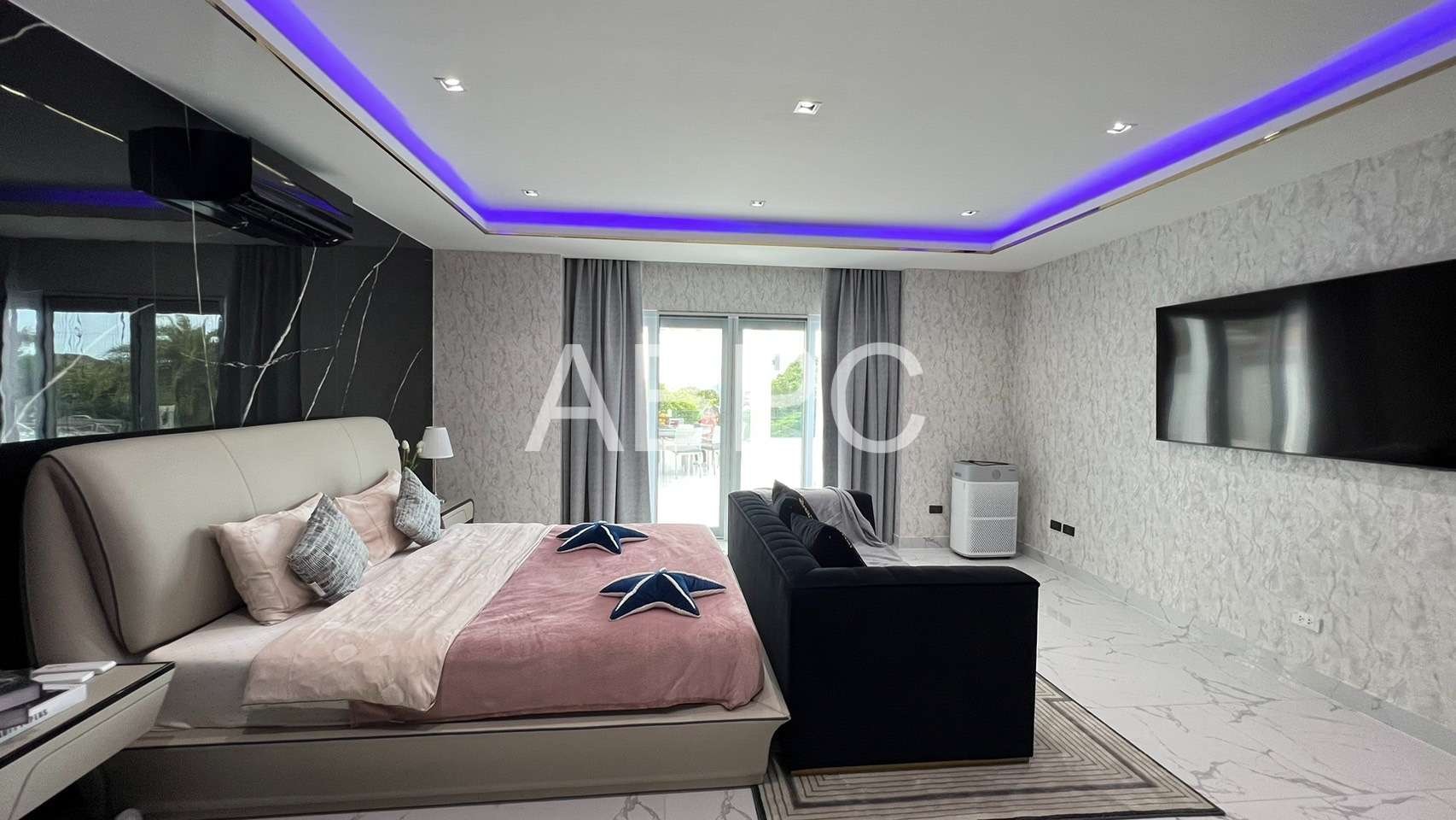 Luxury Pool Villa 4 Bedrooms 5 Bathrooms in Siam Royal Pattya photo 10