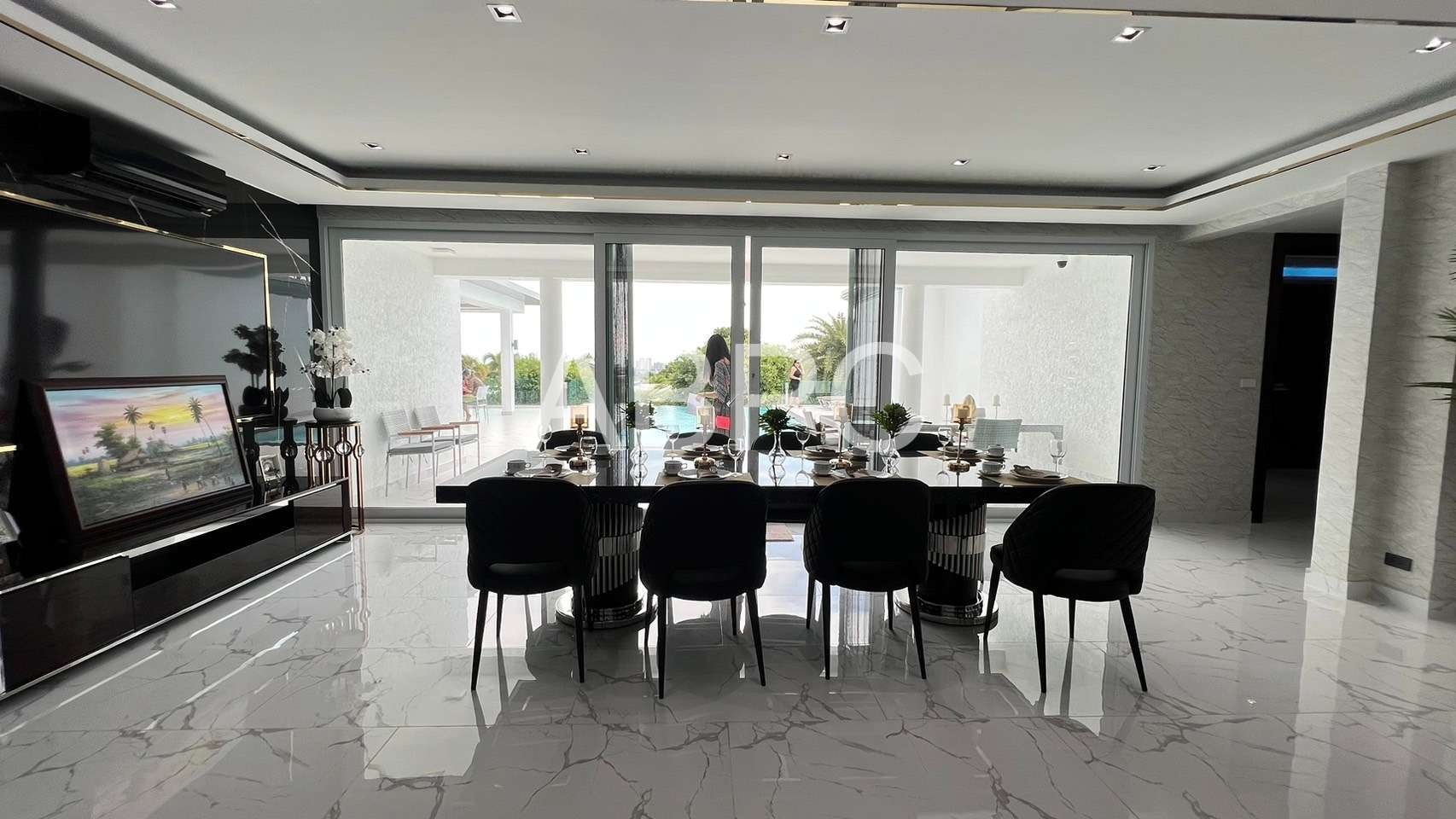 Luxury Pool Villa 4 Bedrooms 5 Bathrooms in Siam Royal Pattya photo 4