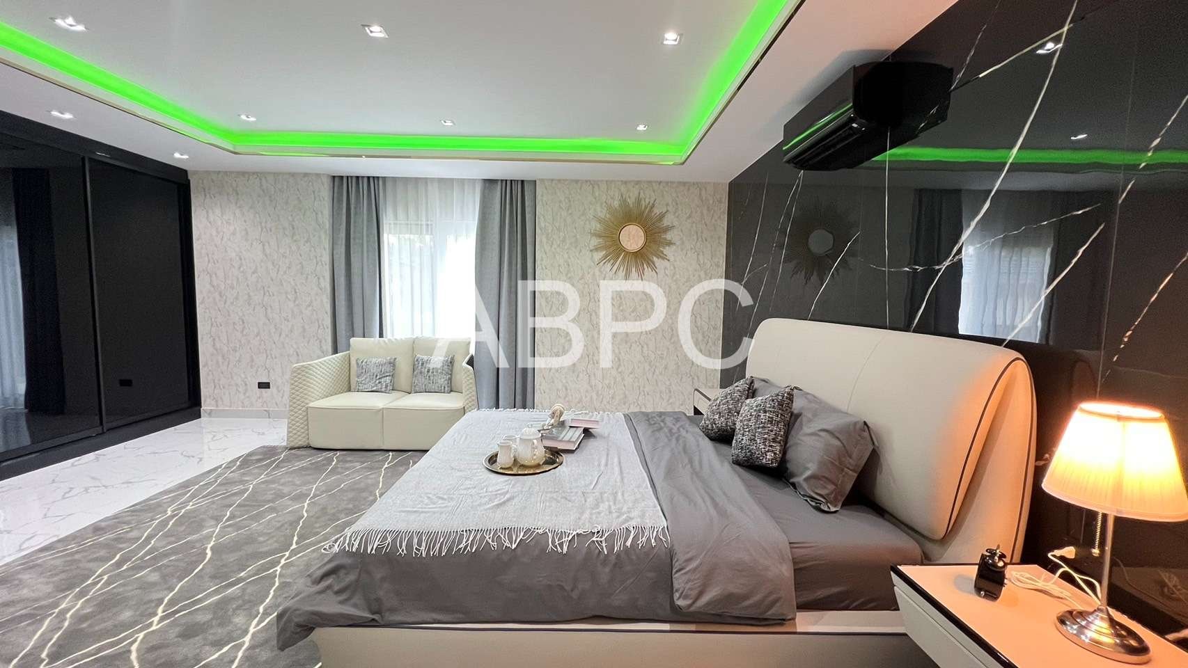 Luxury Pool Villa 4 Bedrooms 5 Bathrooms in Siam Royal Pattya photo 5