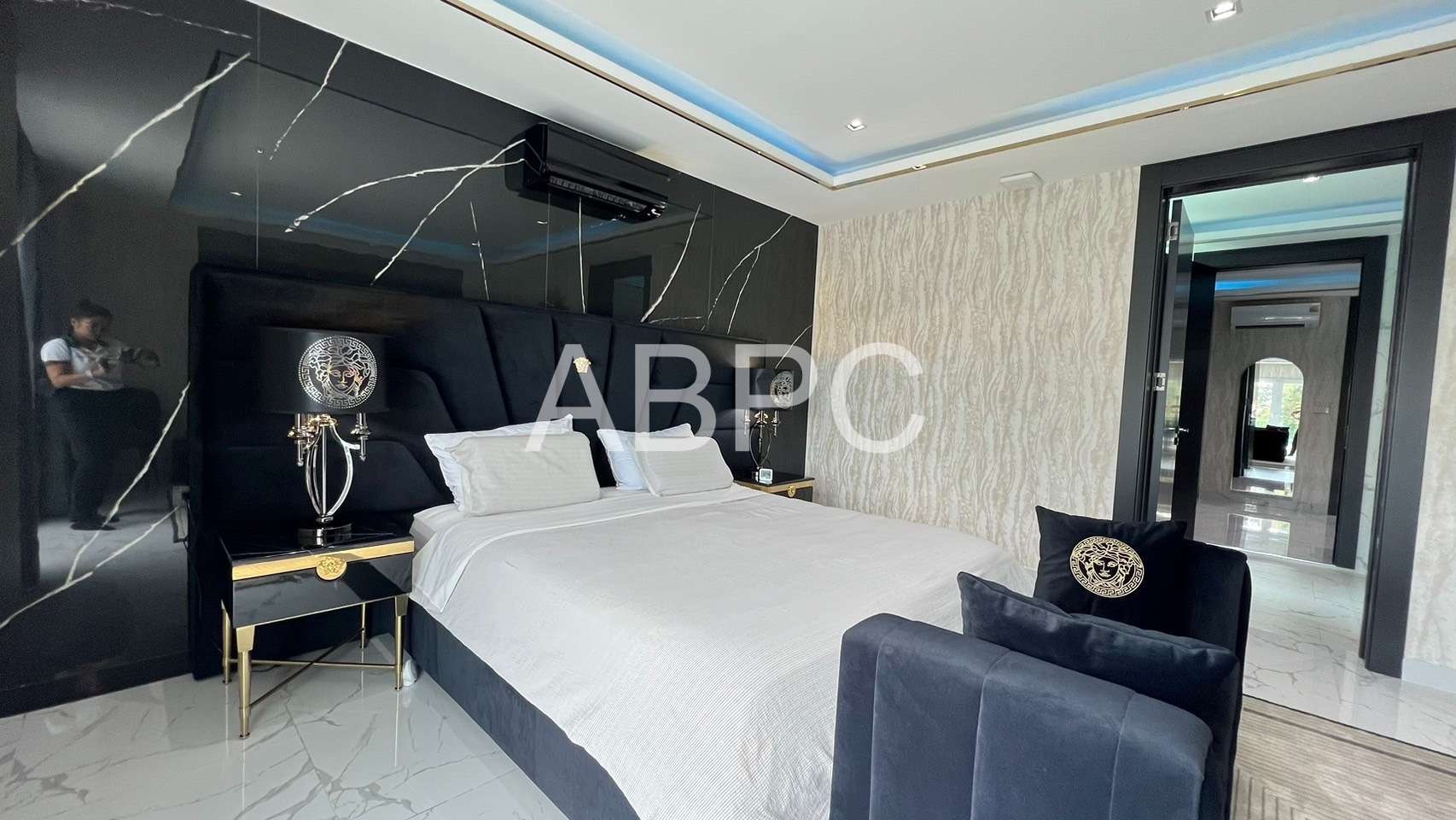 Luxury Pool Villa 4 Bedrooms 5 Bathrooms in Siam Royal Pattya photo 14