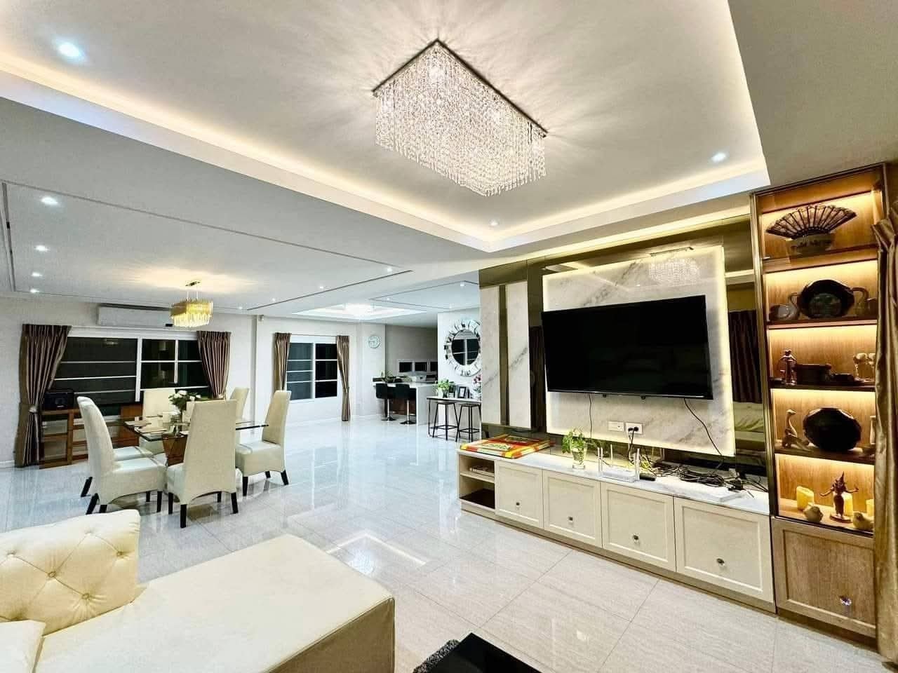 Spacious Pool Villa 4 bedrooms 3 bathrooms in East Pattaya for Sale photo 15