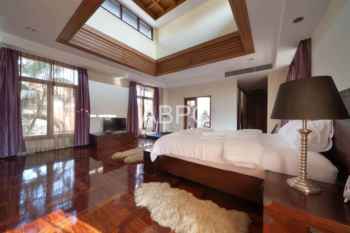 Luxurious pool villa 4 Bedrooms 4 Bathrooms in Na Jomtien photo 14