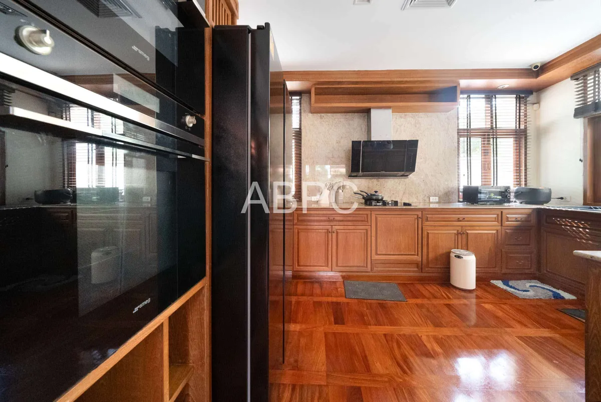 Luxurious pool villa 4 Bedrooms 4 Bathrooms in Na Jomtien photo 18