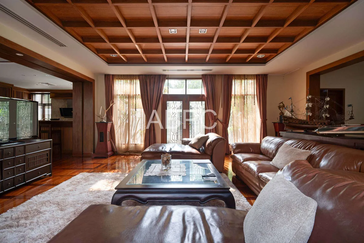 Luxurious pool villa 4 Bedrooms 4 Bathrooms in Na Jomtien photo 7