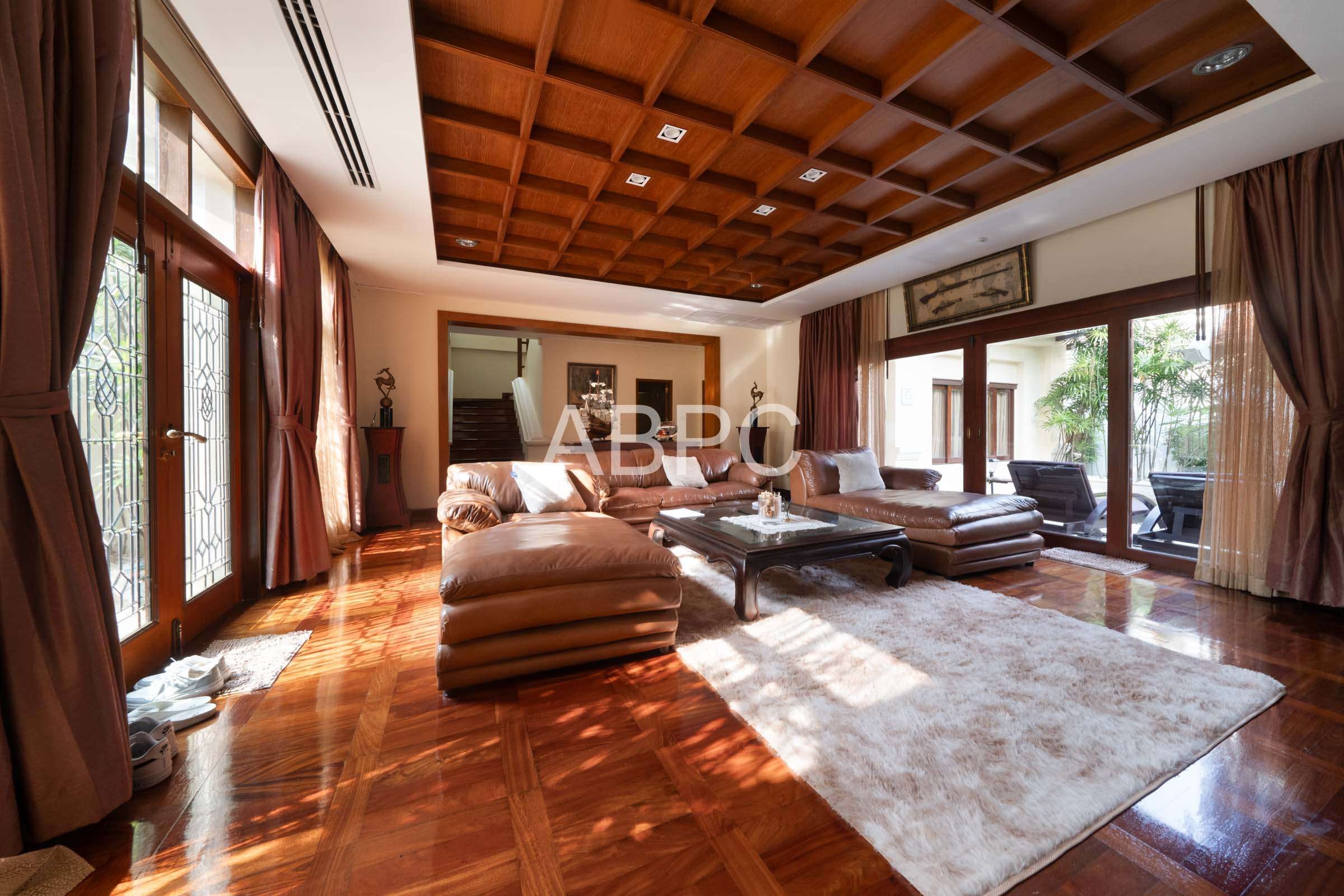 Luxurious pool villa 4 Bedrooms 4 Bathrooms in Na Jomtien photo 9