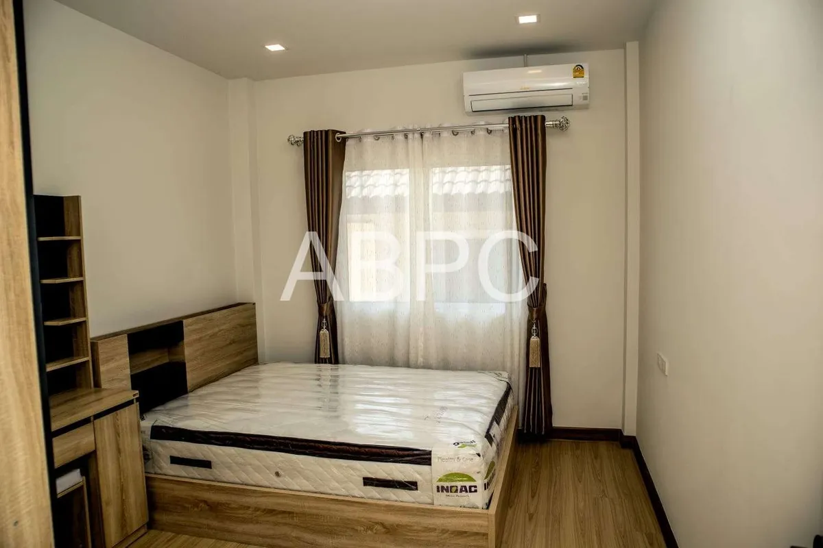 Three Bedroom Three Bathroom House In Popular East Pattaya Village photo 11