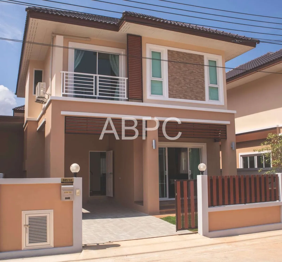 Three Bedroom Three Bathroom House In Popular East Pattaya Village photo 14
