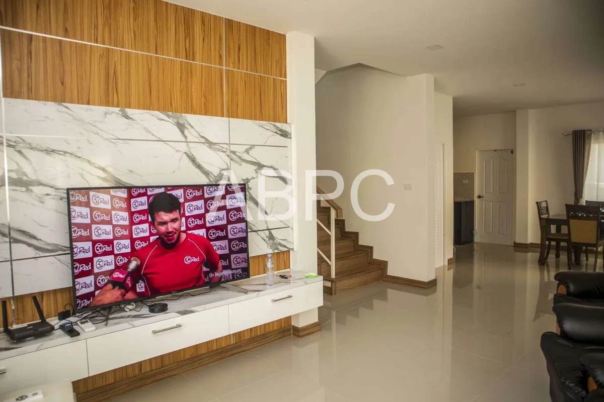 Three Bedroom Three Bathroom House In Popular East Pattaya Village photo 5