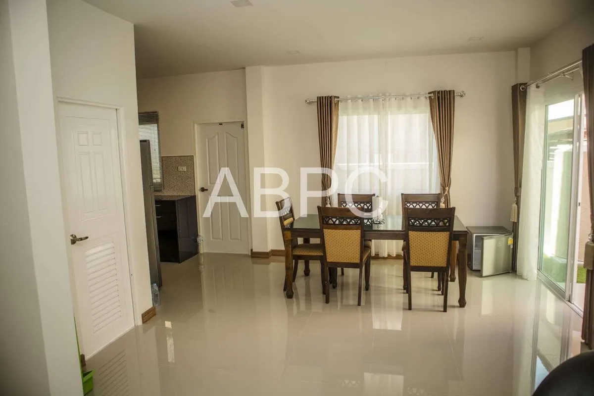 Three Bedroom Three Bathroom House In Popular East Pattaya Village photo 6