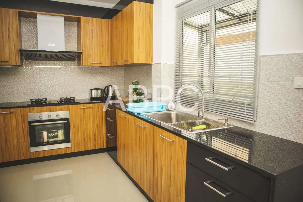 Three Bedroom Three Bathroom House In Popular East Pattaya Village photo 7