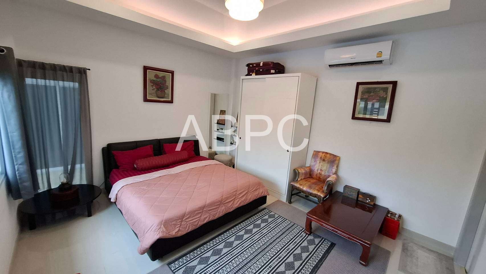 Elegant 3-Bedroom Pool Villa in Exclusive Luxury Village photo 22