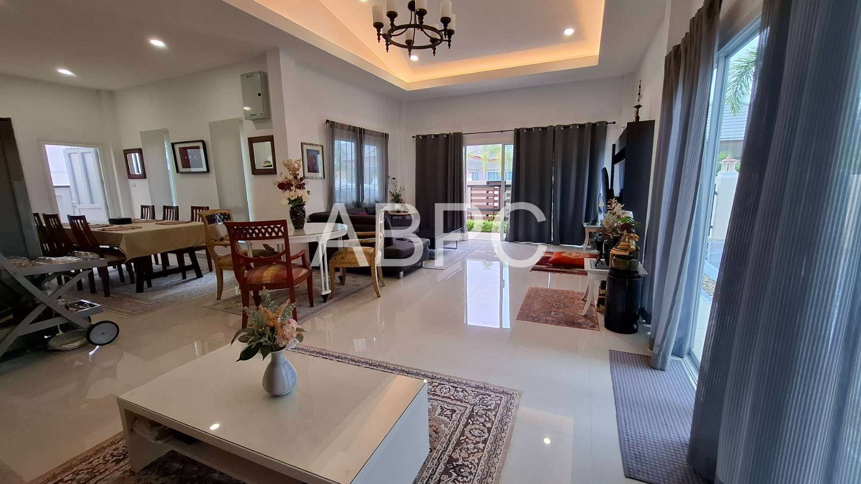 Elegant 3-Bedroom Pool Villa in Exclusive Luxury Village photo 20