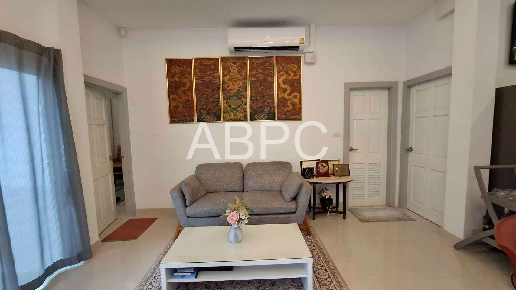 Elegant 3-Bedroom Pool Villa in Exclusive Luxury Village photo 21