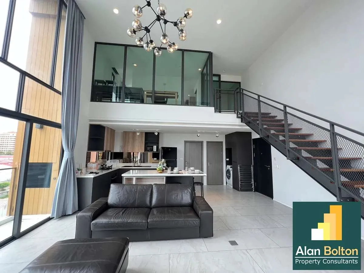 Duplex 2 Floor 2 Bedroom 3 Bathroom in East Pattaya photo 2