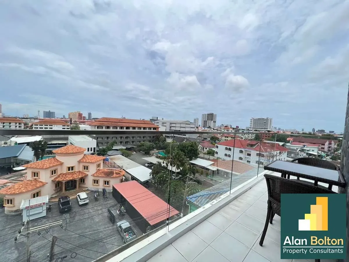 Duplex 2 Floor 2 Bedroom 3 Bathroom in East Pattaya photo 11