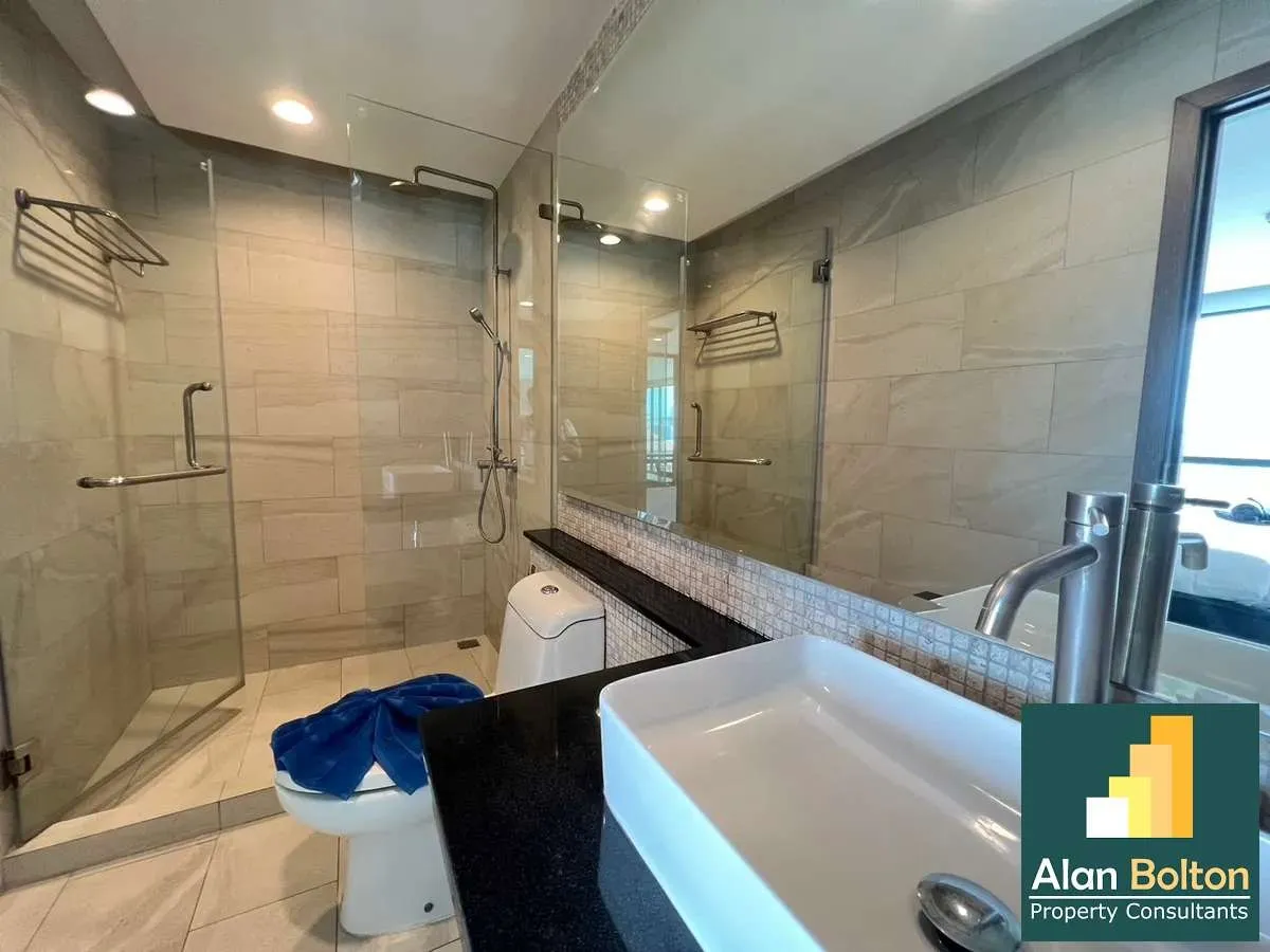 Duplex 2 Floor 2 Bedroom 3 Bathroom in East Pattaya photo 7