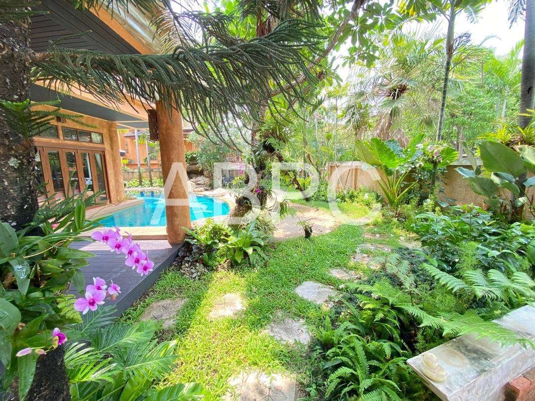 Nature Inspired Beachfront 4 Bed 5 Bath Pool Villa In Na Jomtien photo 14