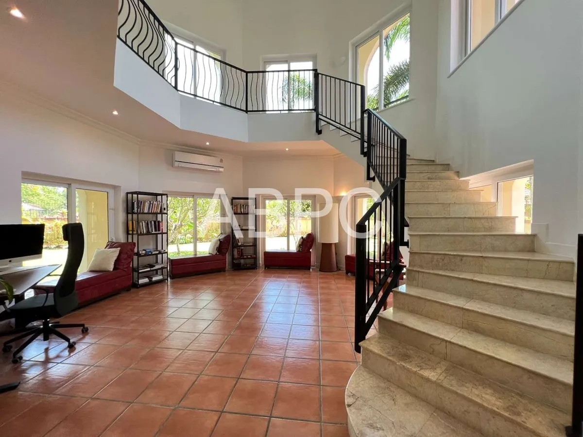 Five Bedroom Six Bathroom Pool Villa On Over One Rai of Land photo 13