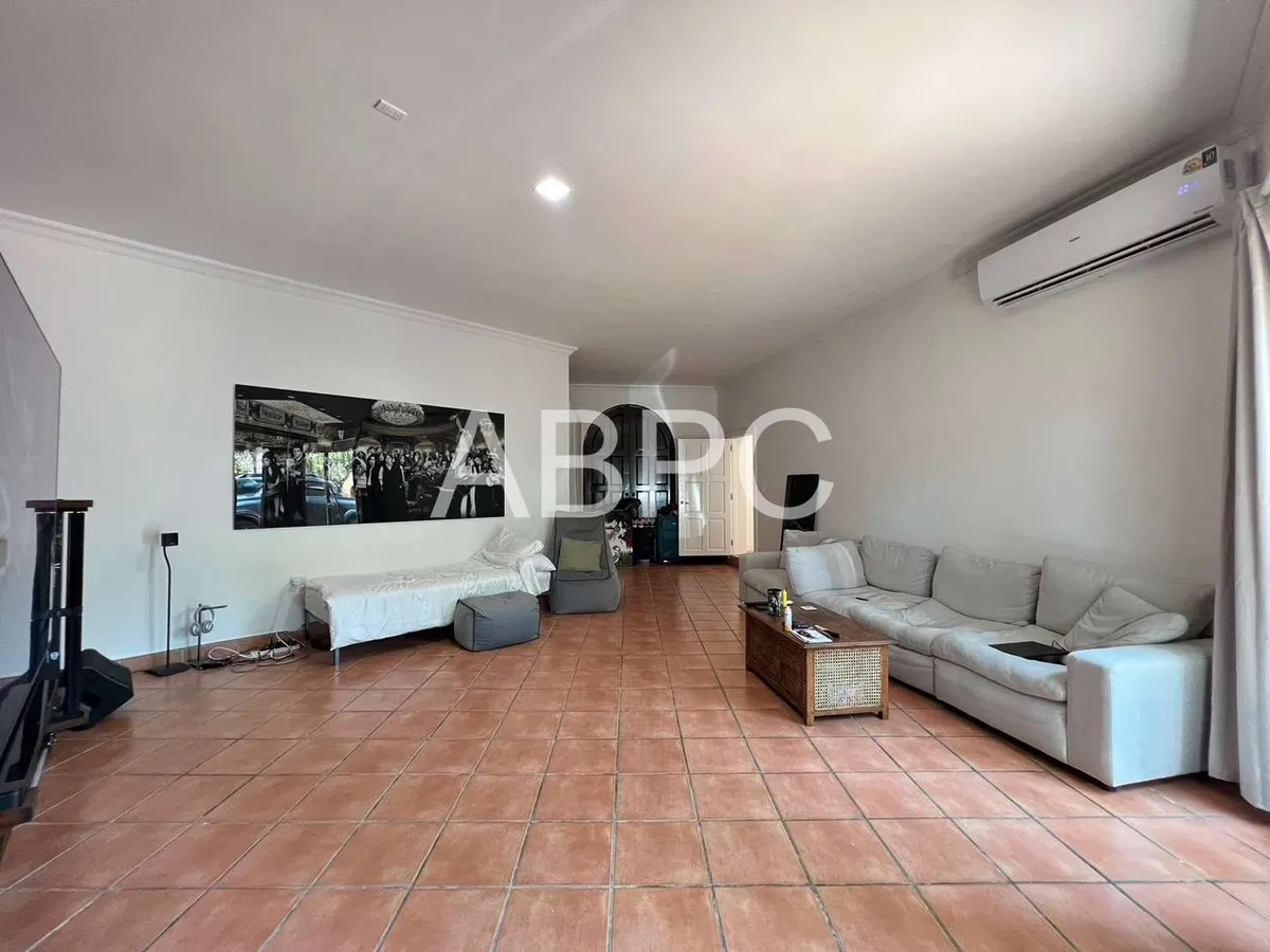 Five Bedroom Six Bathroom Pool Villa On Over One Rai of Land photo 14