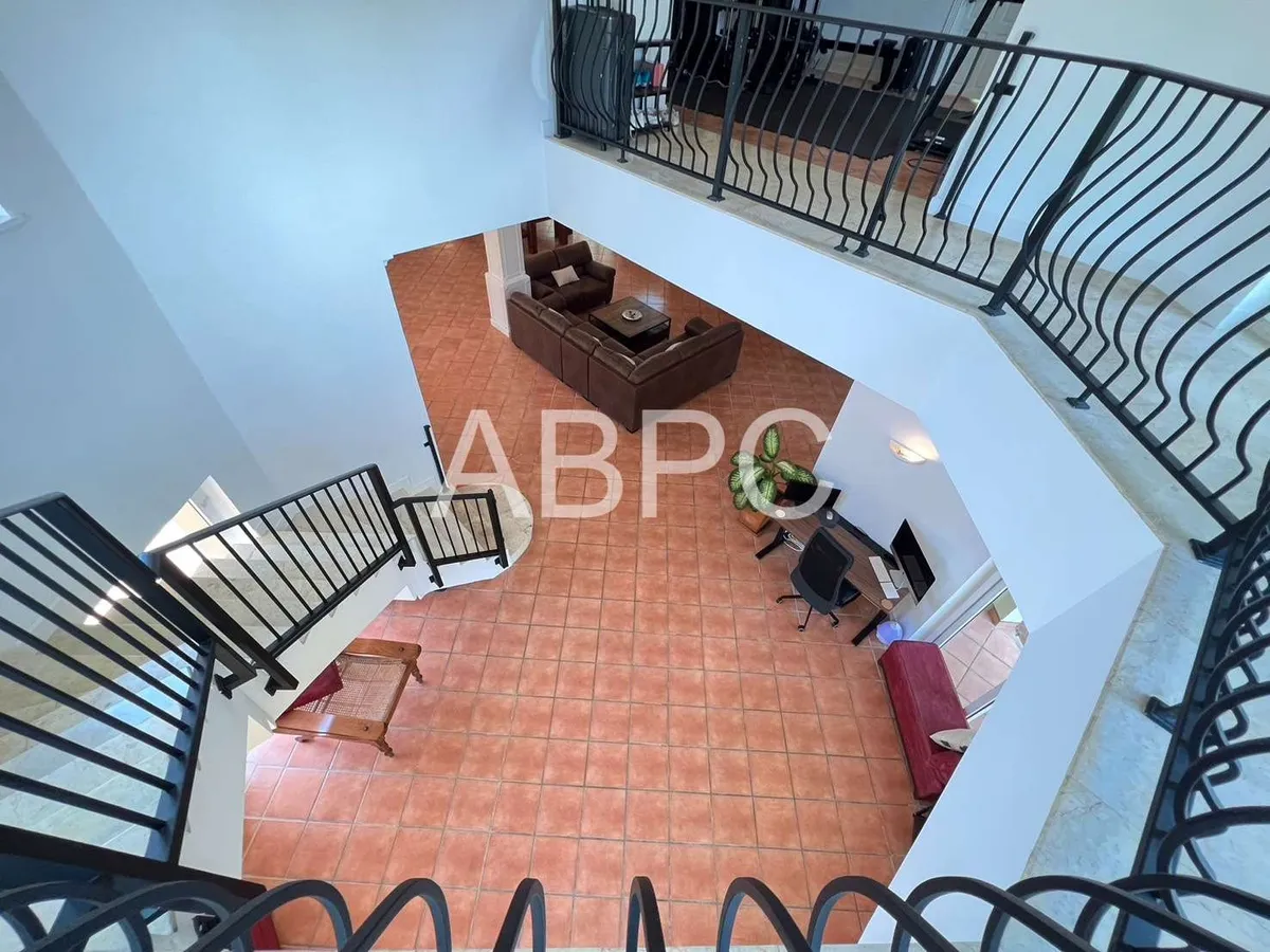 Five Bedroom Six Bathroom Pool Villa On Over One Rai of Land photo 19