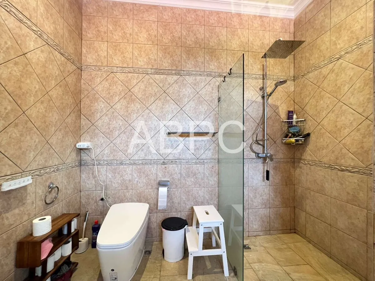 Five Bedroom Six Bathroom Pool Villa On Over One Rai of Land photo 32