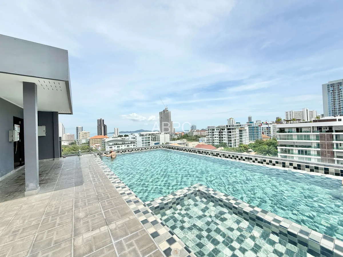 1 Bed 1 bath Condo In Pratumnak
