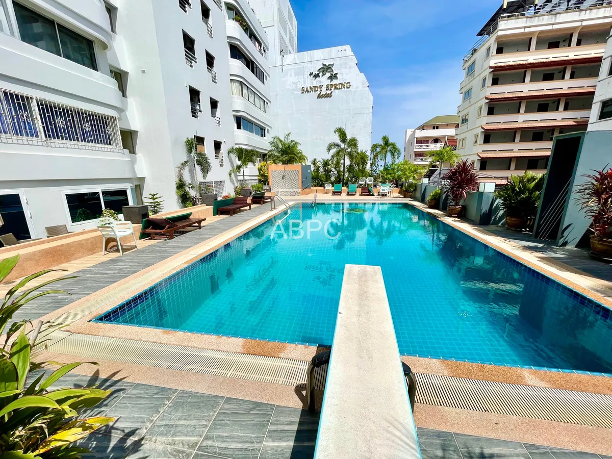 2bed 2bath For Sale and Rent Pattaya Beach Condo