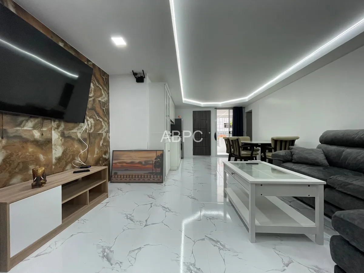 2bed 2bath For Sale and Rent Pattaya Beach Condo photo 2