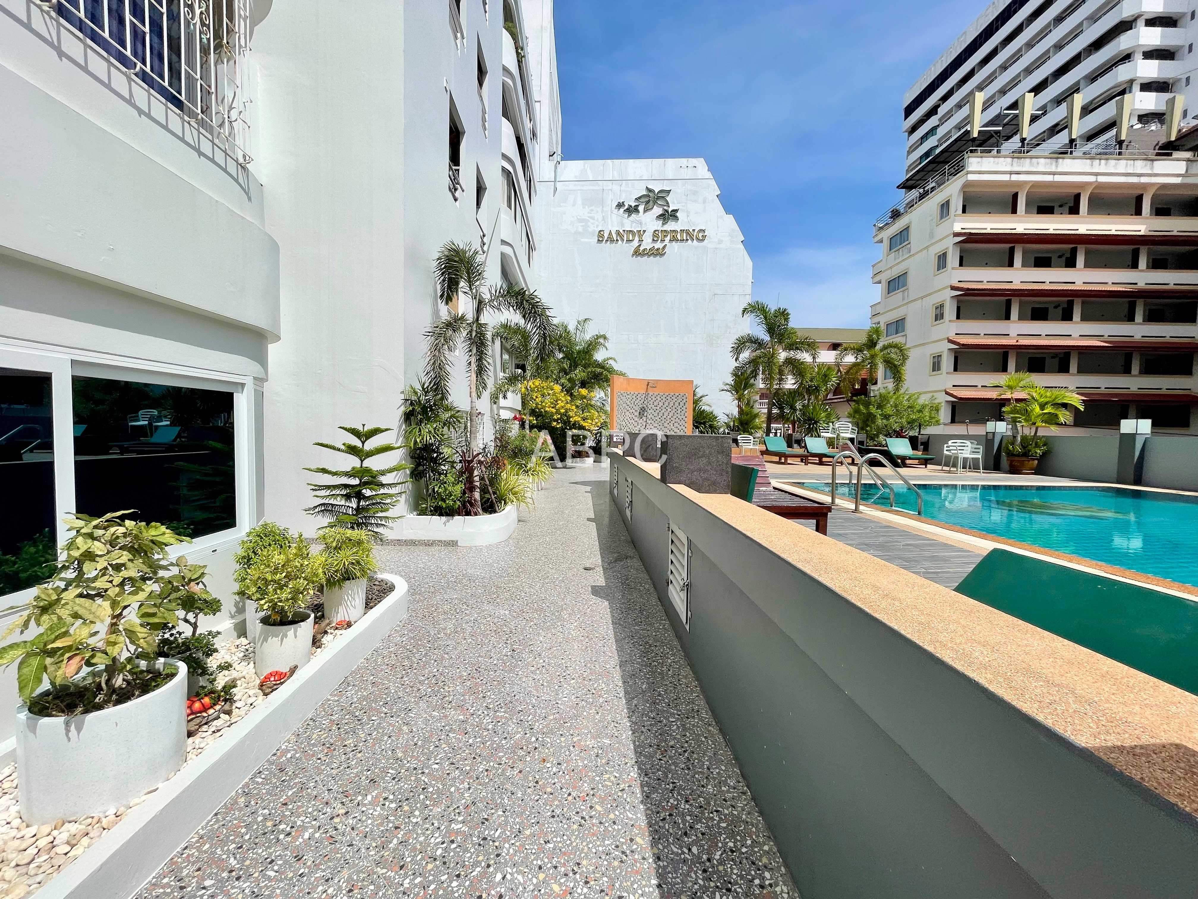 Studio Condo For Sale In Central Pattaya photo 2