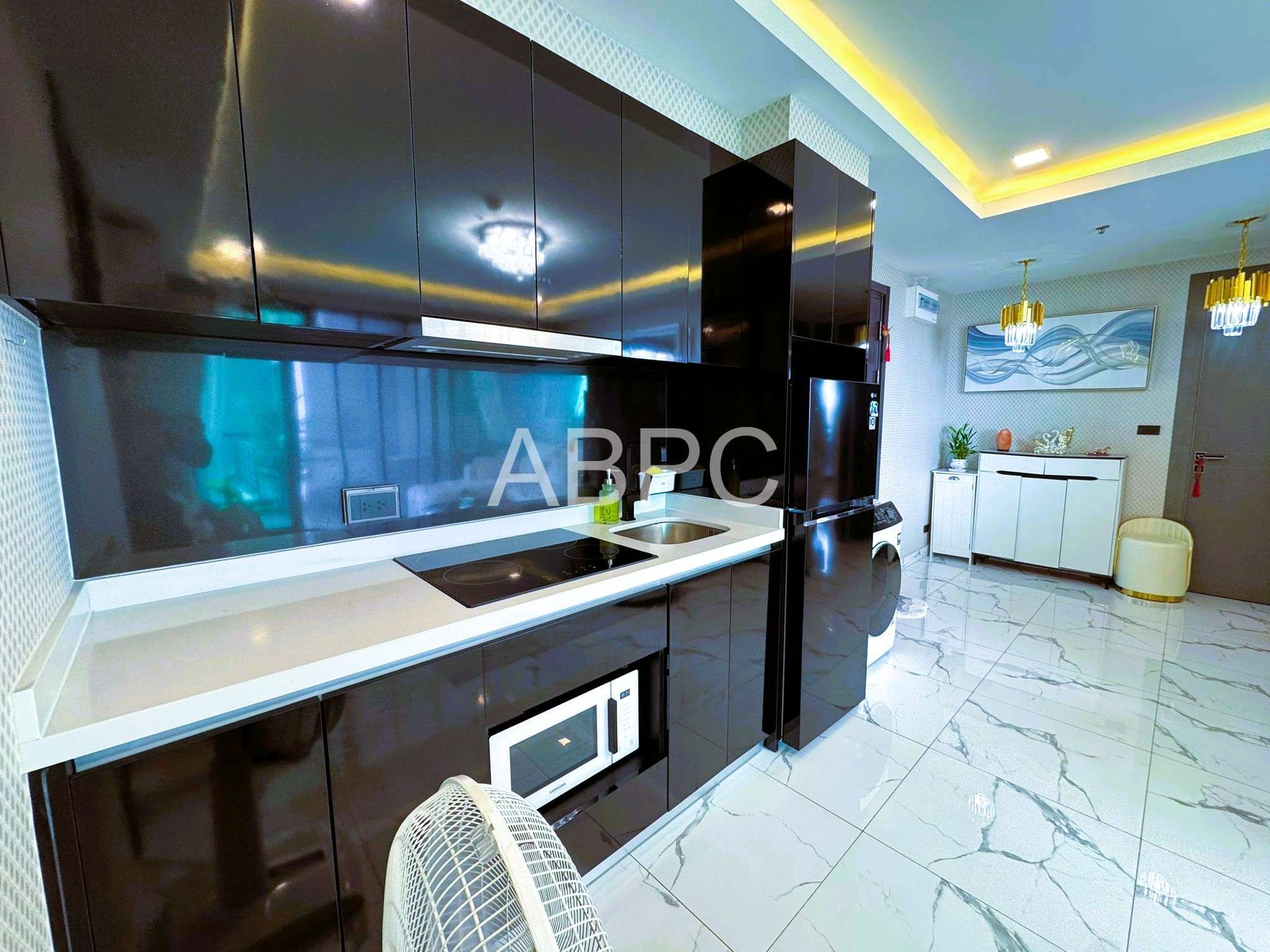 Luxury Ocean View 2 Bed 2 Bath Condo In Central Pattaya photo 12