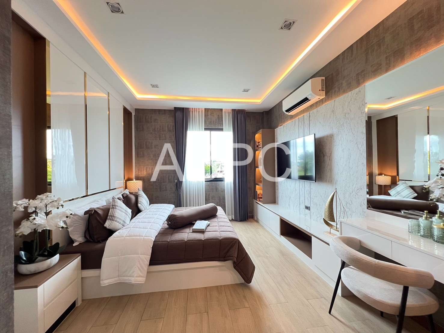 Pool Villa 4 Bedrooms 5 Bathrooms in Huay yai photo 16