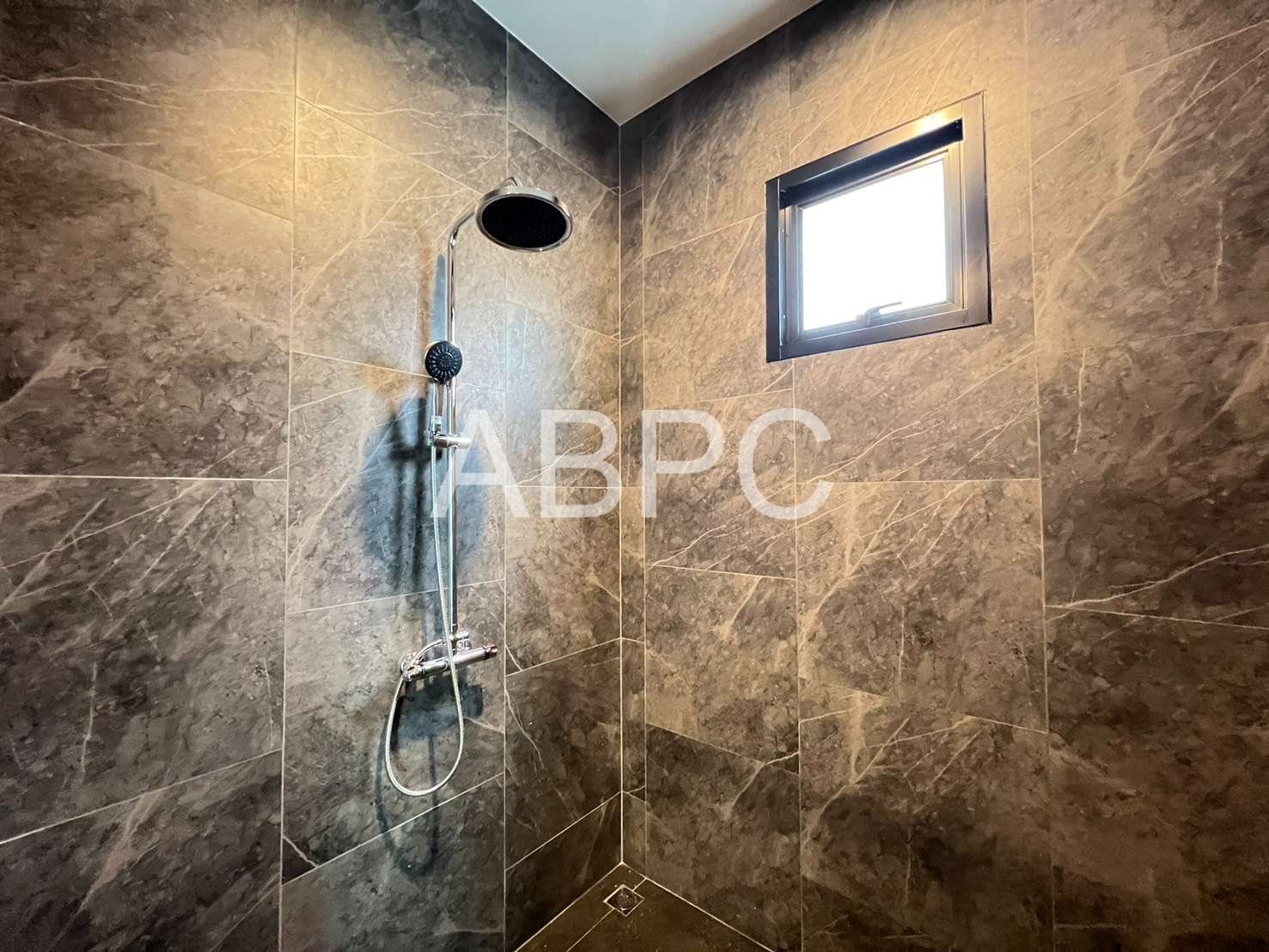 Pool Villa 4 Bedrooms 5 Bathrooms in Huay yai photo 5
