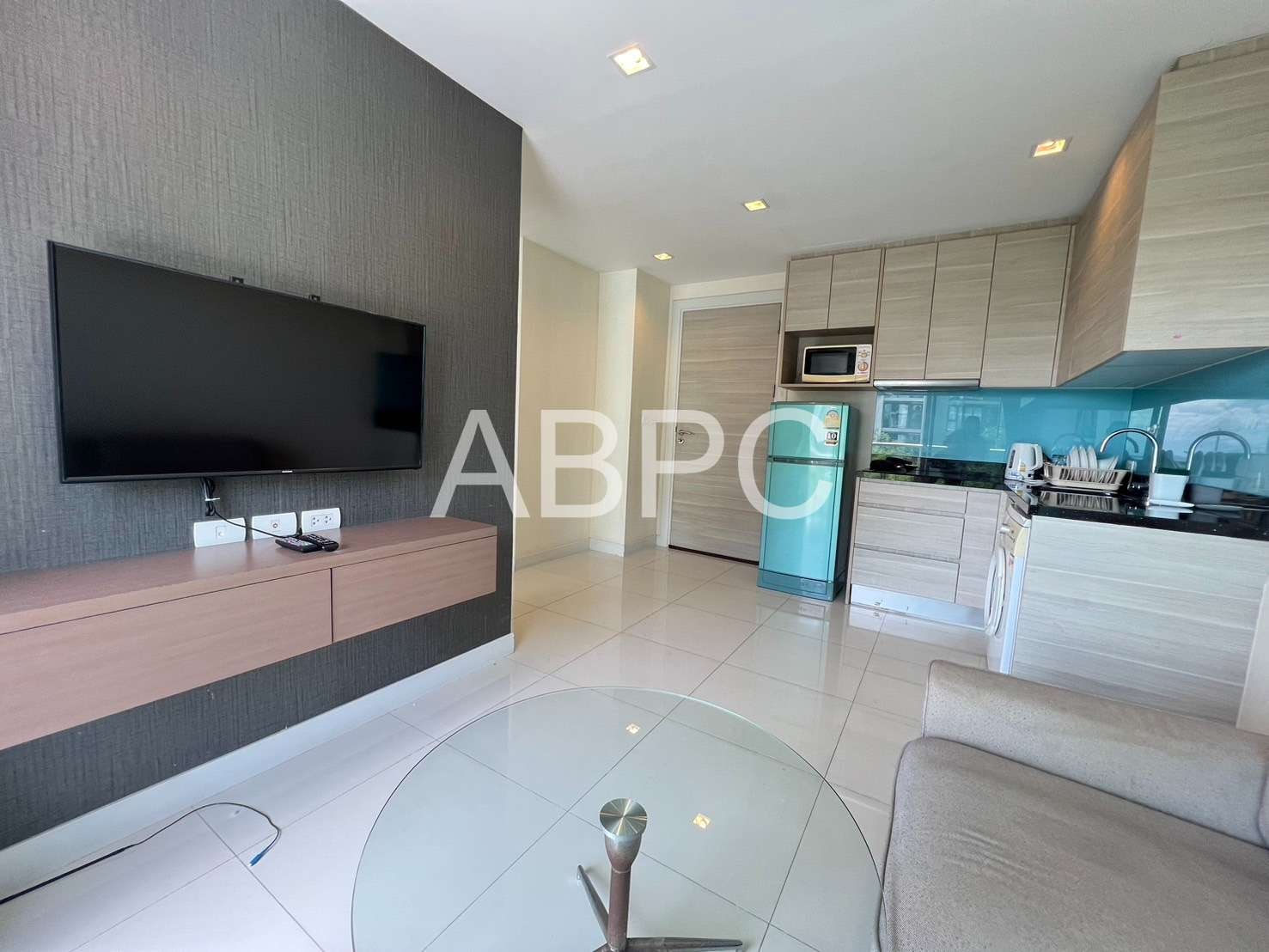 Corner Unit 2 Bedrooms 2 Bathrooms in Na Jomtien photo 3
