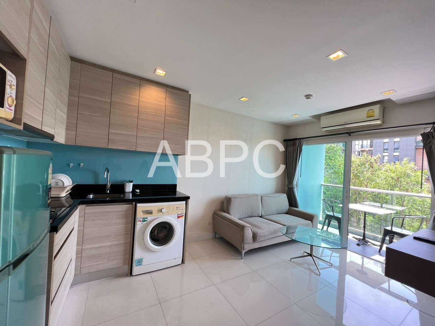 Corner Unit 2 Bedrooms 2 Bathrooms in Na Jomtien photo 4