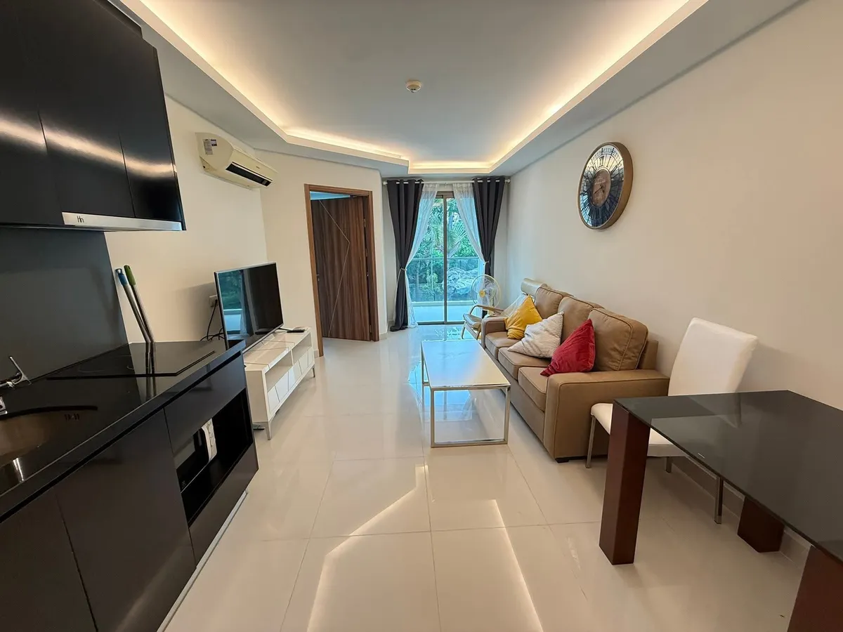 Beautiful Pool View 1 bedroom in Wongamat for Sale photo 14
